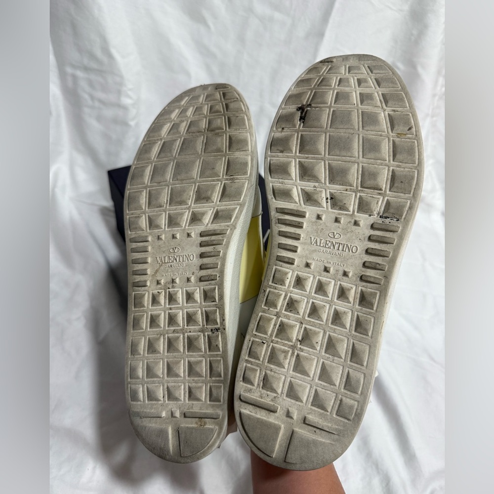 Valentino Garavani Rockstud Sneaker - Picture 3 of 8